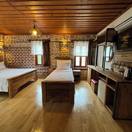 فندق Casa Franco Old Town 2*