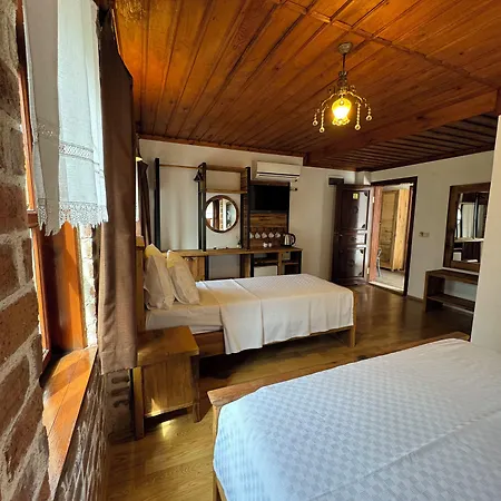 فندق Casa Franco Old Town 2*