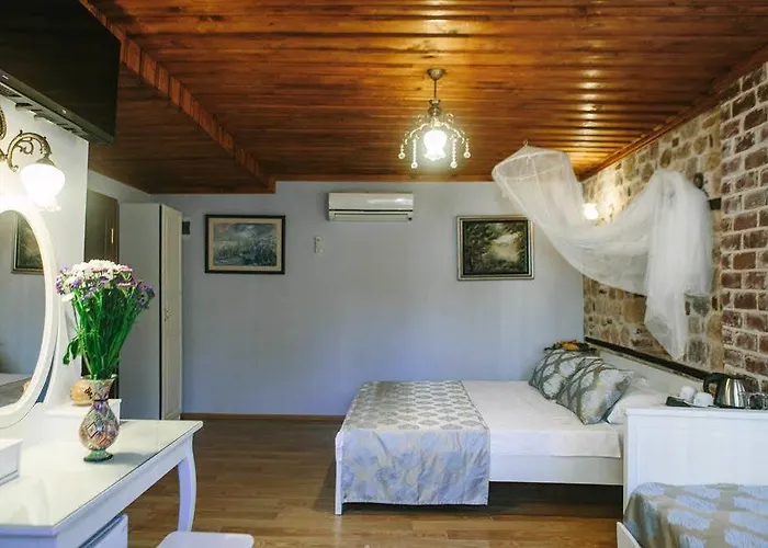 Отель Casa Franco Old Town 2*