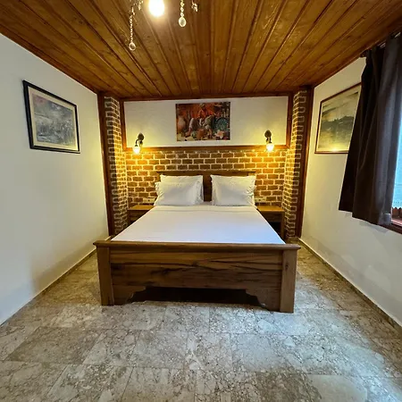 Hotel Casa Franco Old Town 2*